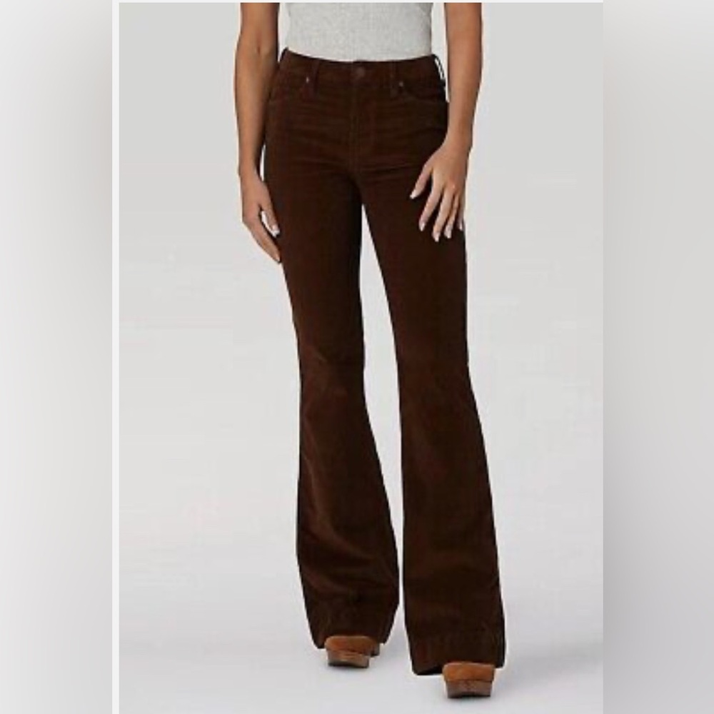 Wrangler High Rise Brown Corduroy. No flaws. 10x30